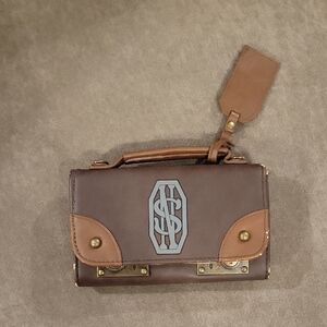 Classic Tan Brown Leather Briefcase with Polished Finish